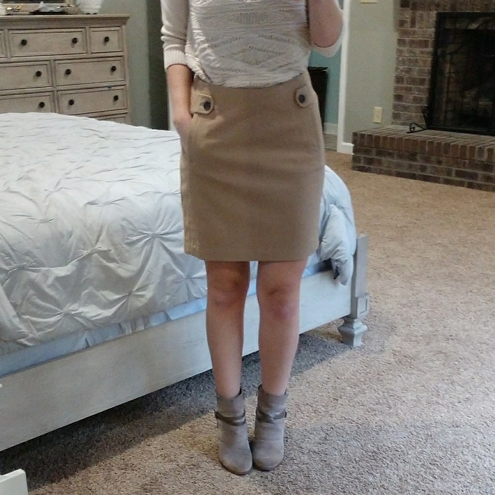 Banana Republic size 4 wool blend skirt